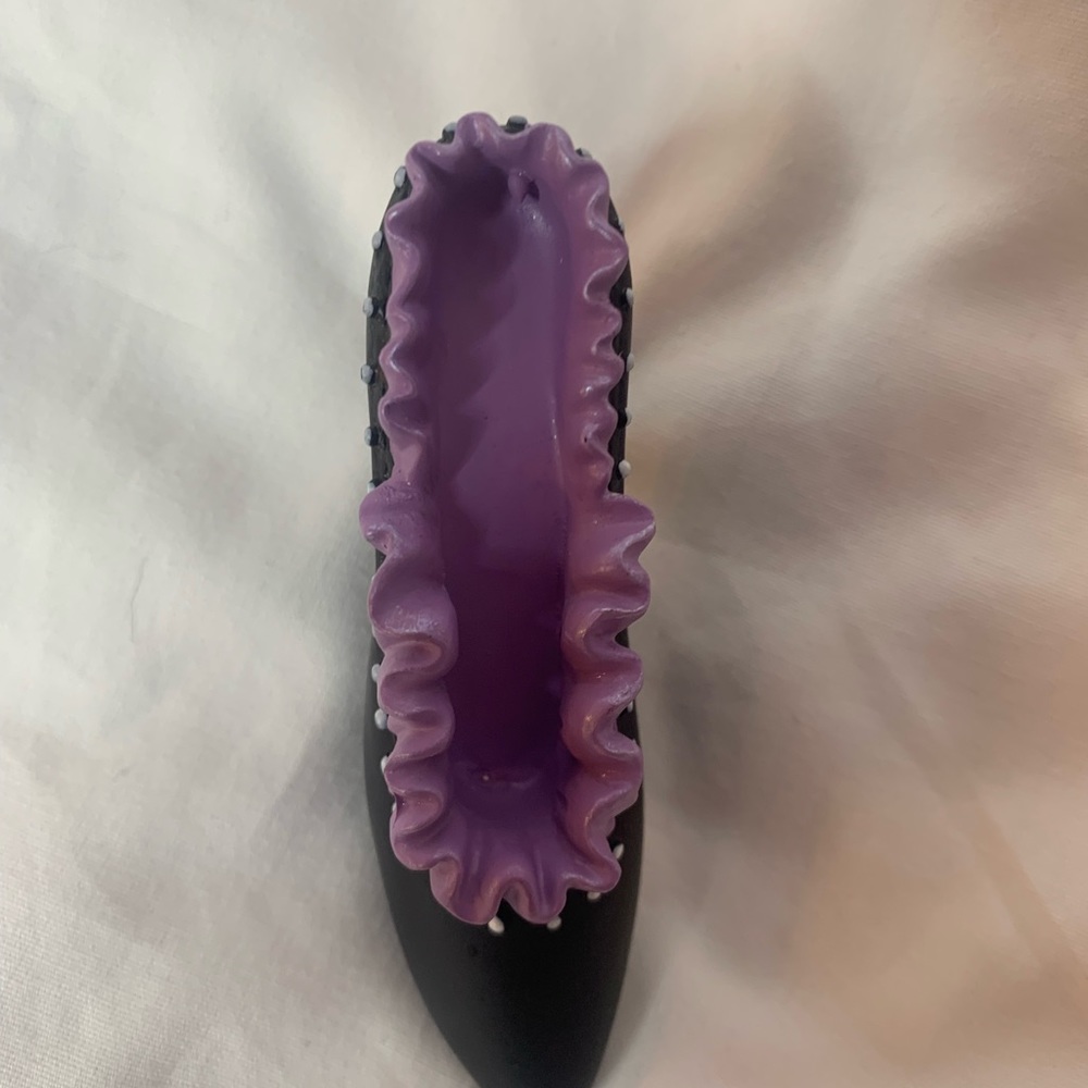 miniature collectible shoe, high heel pump, black with purple ruffle - Picture 6 of 7